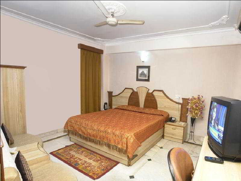 Hotel Welcome Palace Deli Exterior foto